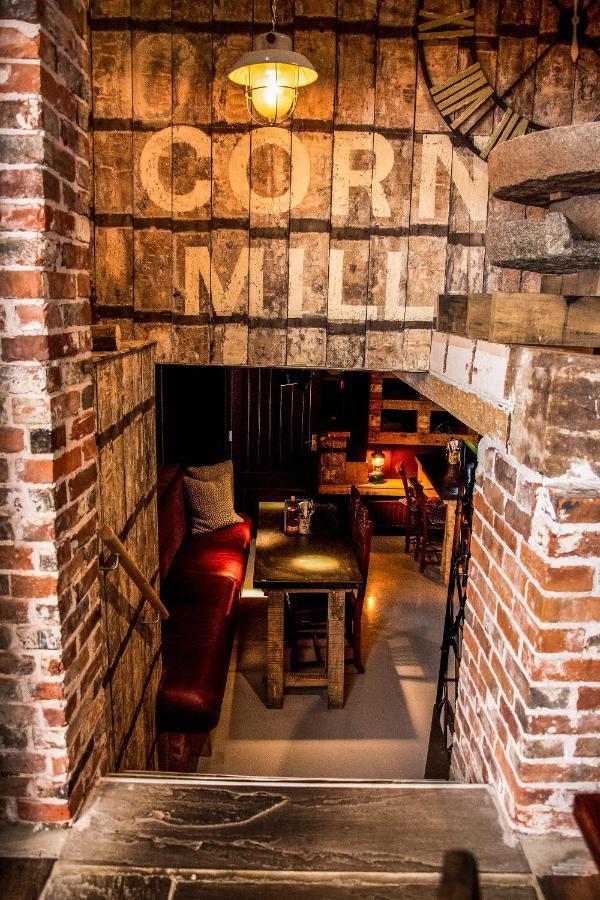 The Old Mill Hotel Lymington Exterior foto